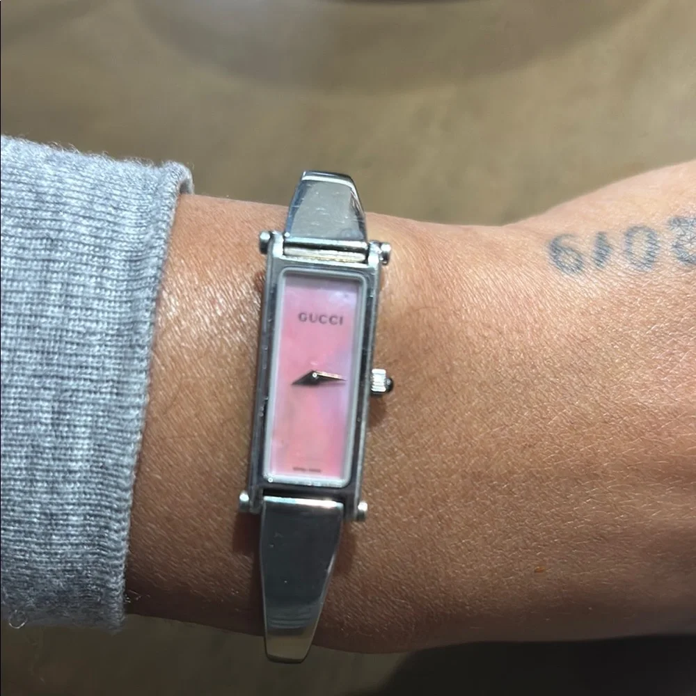 Gucci Silver and Pink Women's Watch - Picture 2 of 4